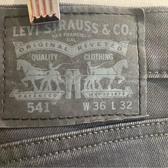 LEVI’S 541 Sz 36 x 32 Athletic Fit 100% Cotton Tapered Leg Jeans Steel Dark Grey - Picture 6 of 16
